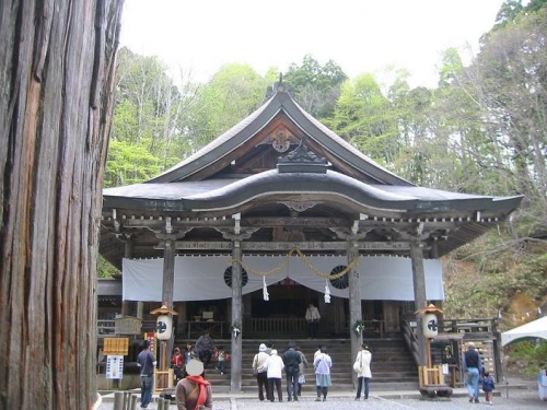 shrine-nagano-01.jpg