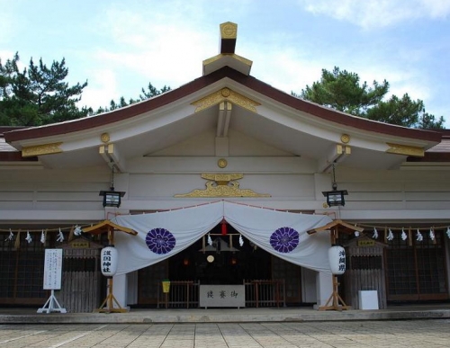 shrine-okinawa-01.jpg