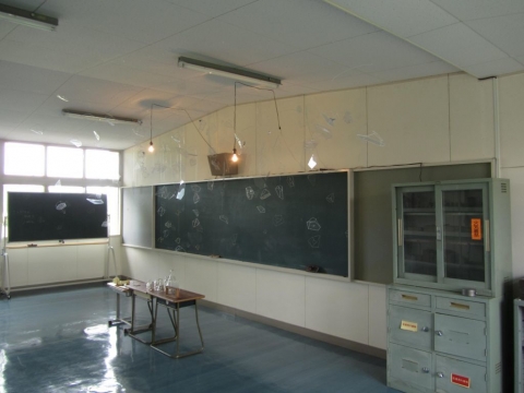 旧政和小学校理科室