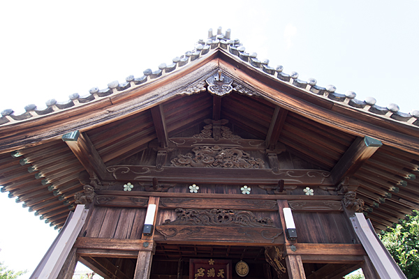 戸田天神社拝殿彫り物