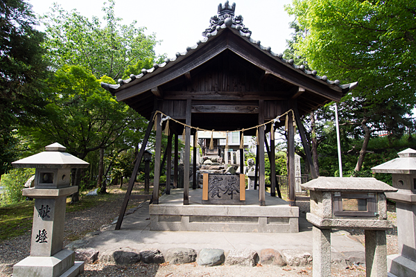 津島社拝殿