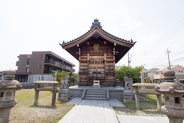 長須賀八幡社拝殿